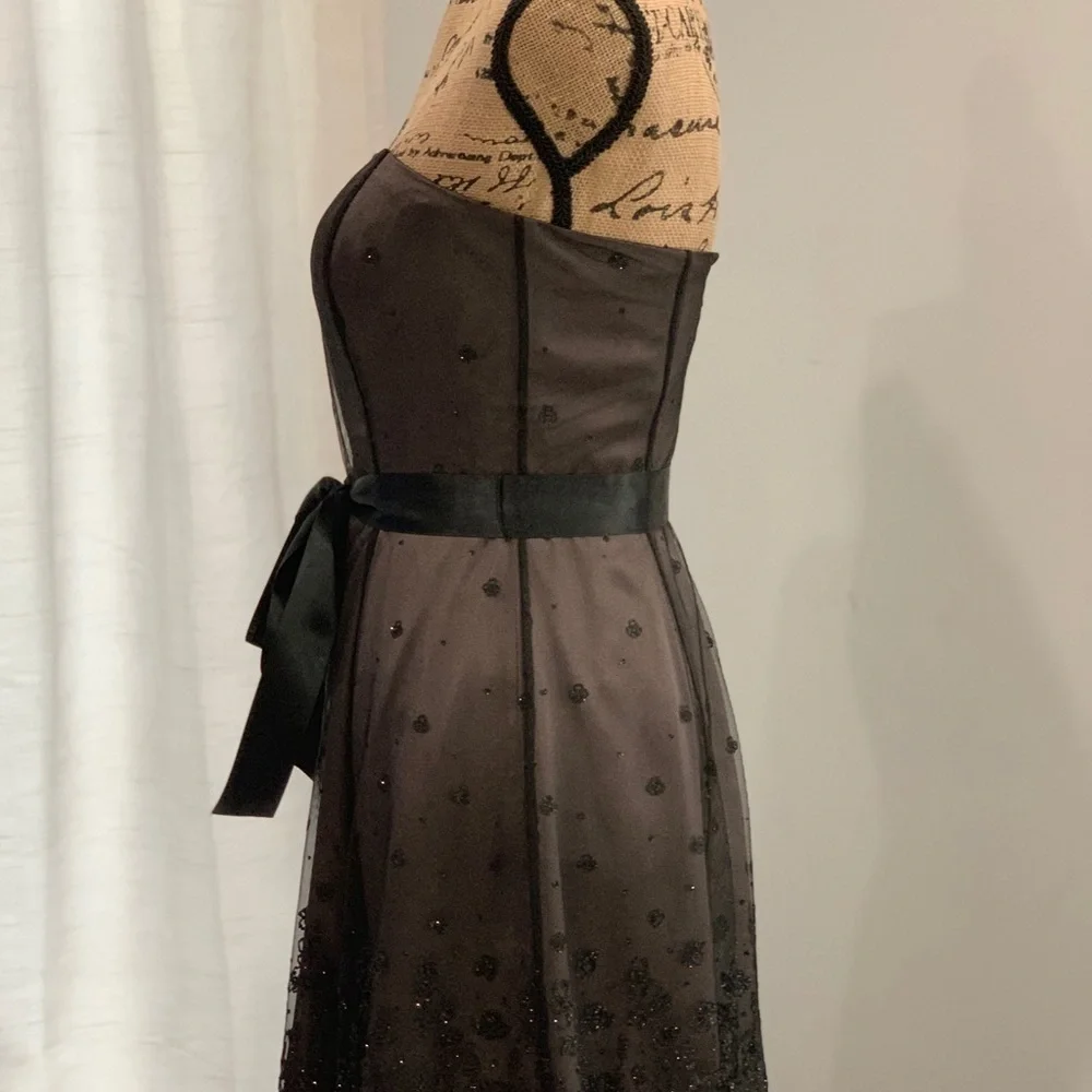 Adrianna Papell Boutique strapless belted dress size 4
